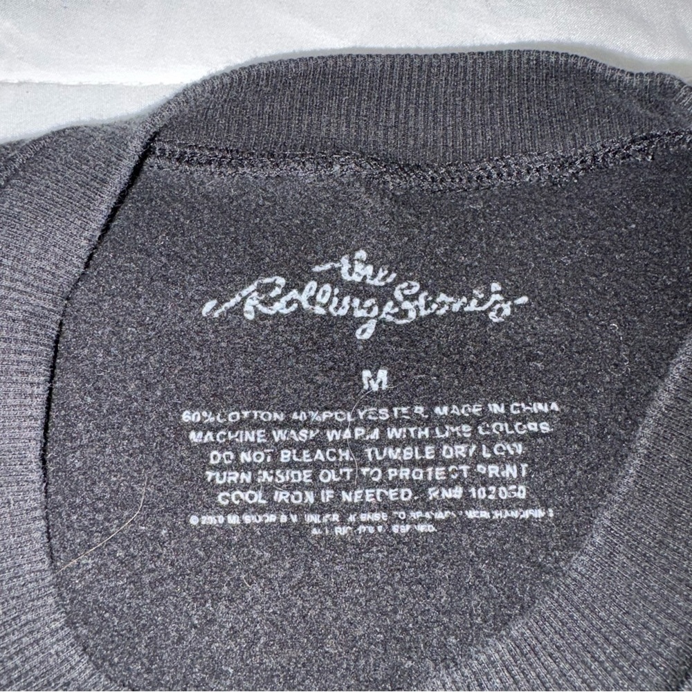 The Rolling Stones American Flag Tongue Logo Cropped Sweatshirt Size M - Picture 2 of 5
